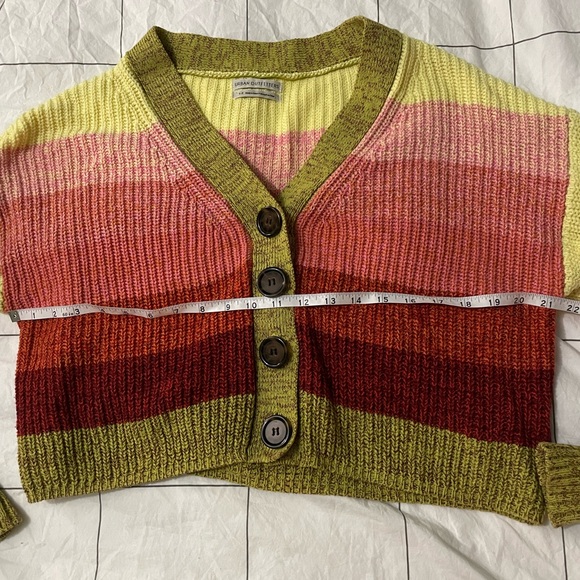 colorful cropped cardigan - Picture 6 of 6